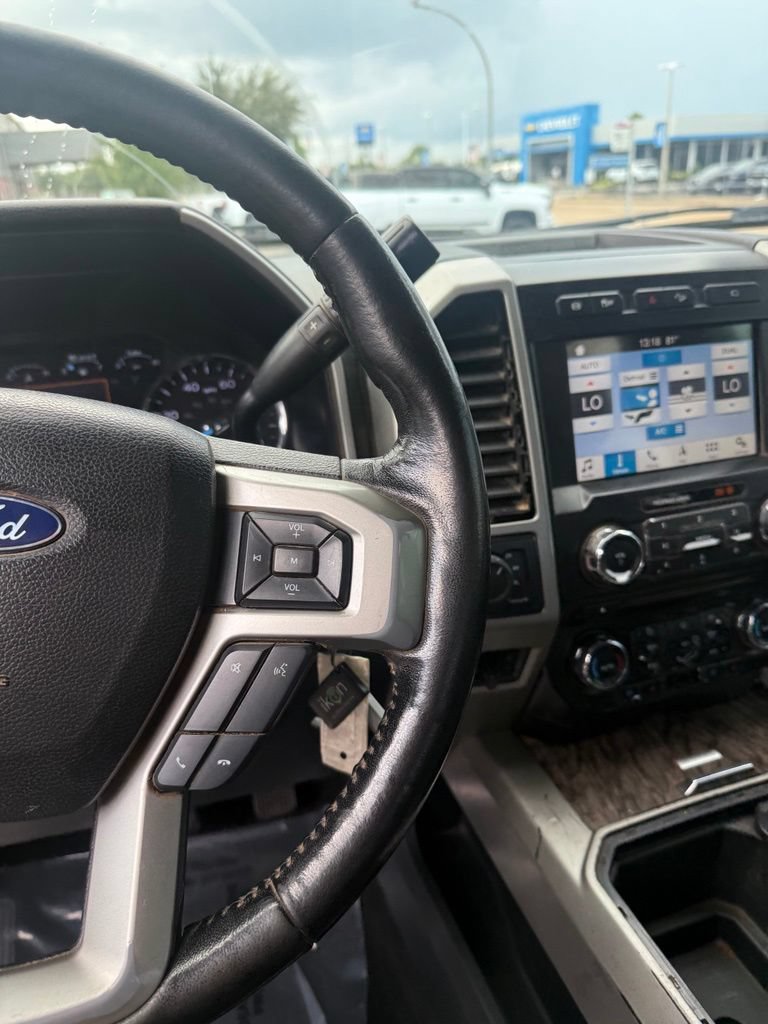Used 2018 Ford F250 Lariat w/ Lariat Value Package AWD/4WD image 14