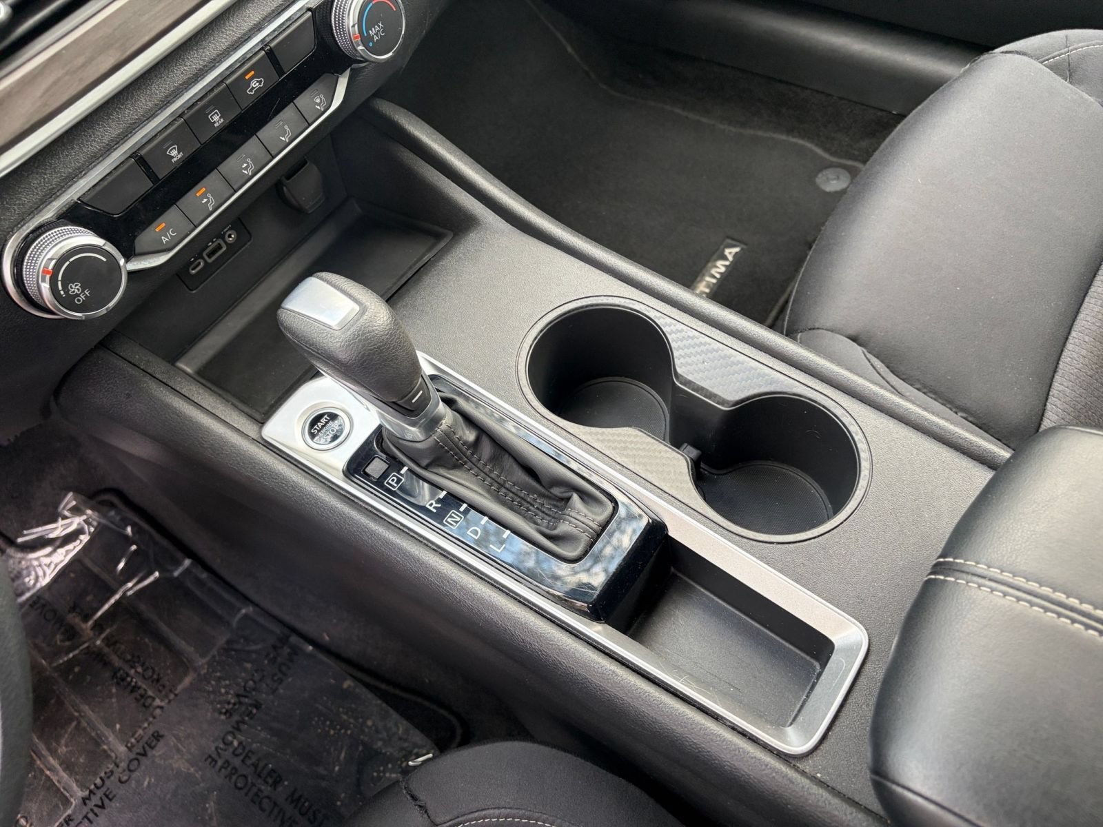 Used 2025 Nissan Altima 2.5 SV FWD image 41