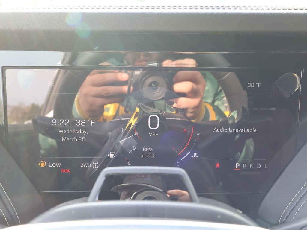 New 2026 GMC Yukon XL Elevation w/ LPO, Elevation Black Package image 21