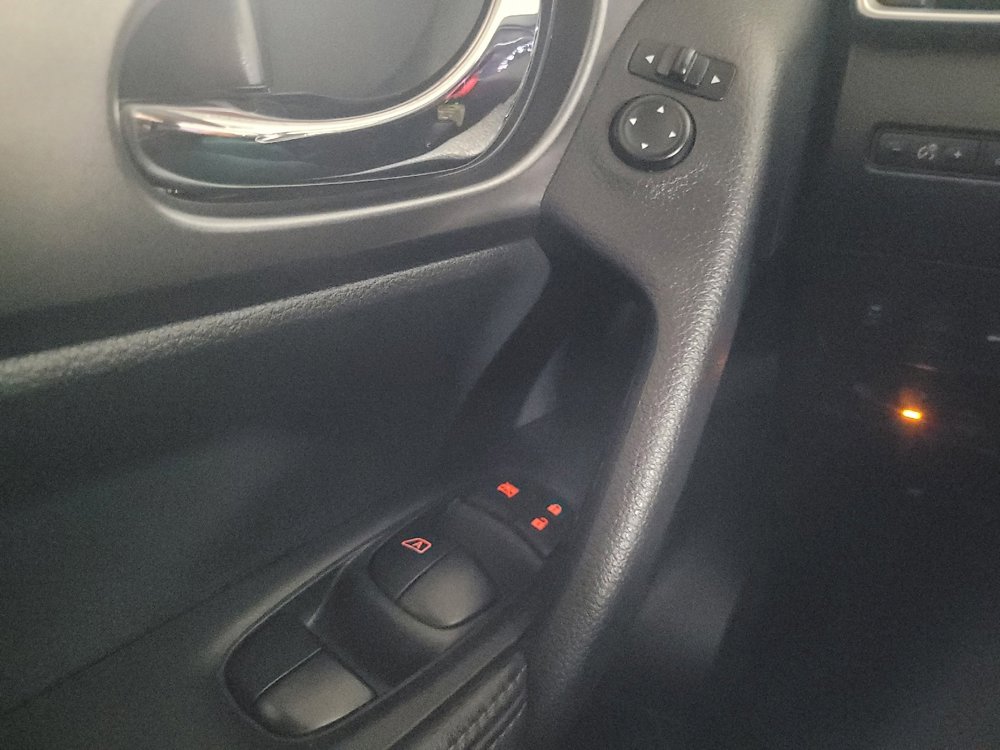 Used 2015 Nissan Rogue SV w/ SV Premium Package image 27