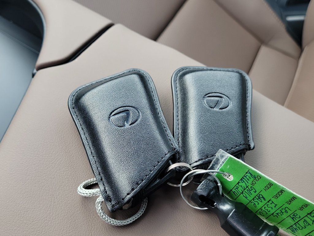 Used 2024 Lexus ES 350 w/ Premium Package FWD image 7