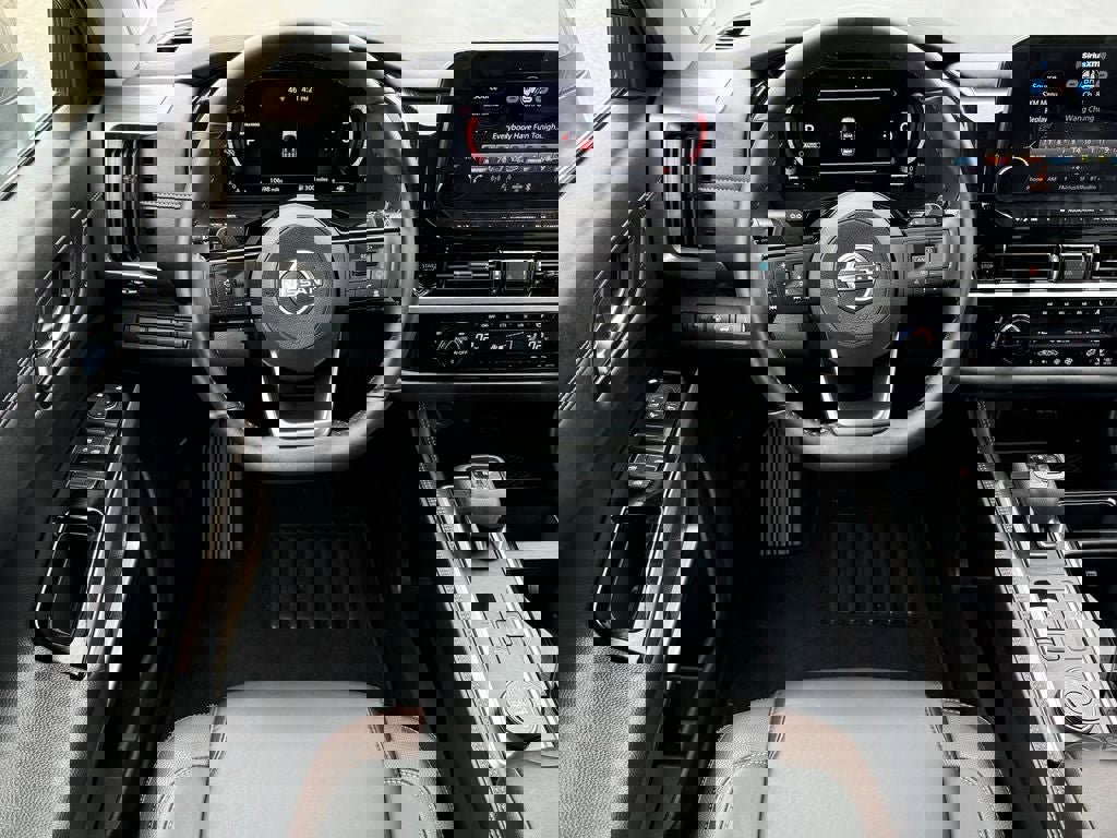 Used 2025 Nissan Pathfinder Platinum image 17