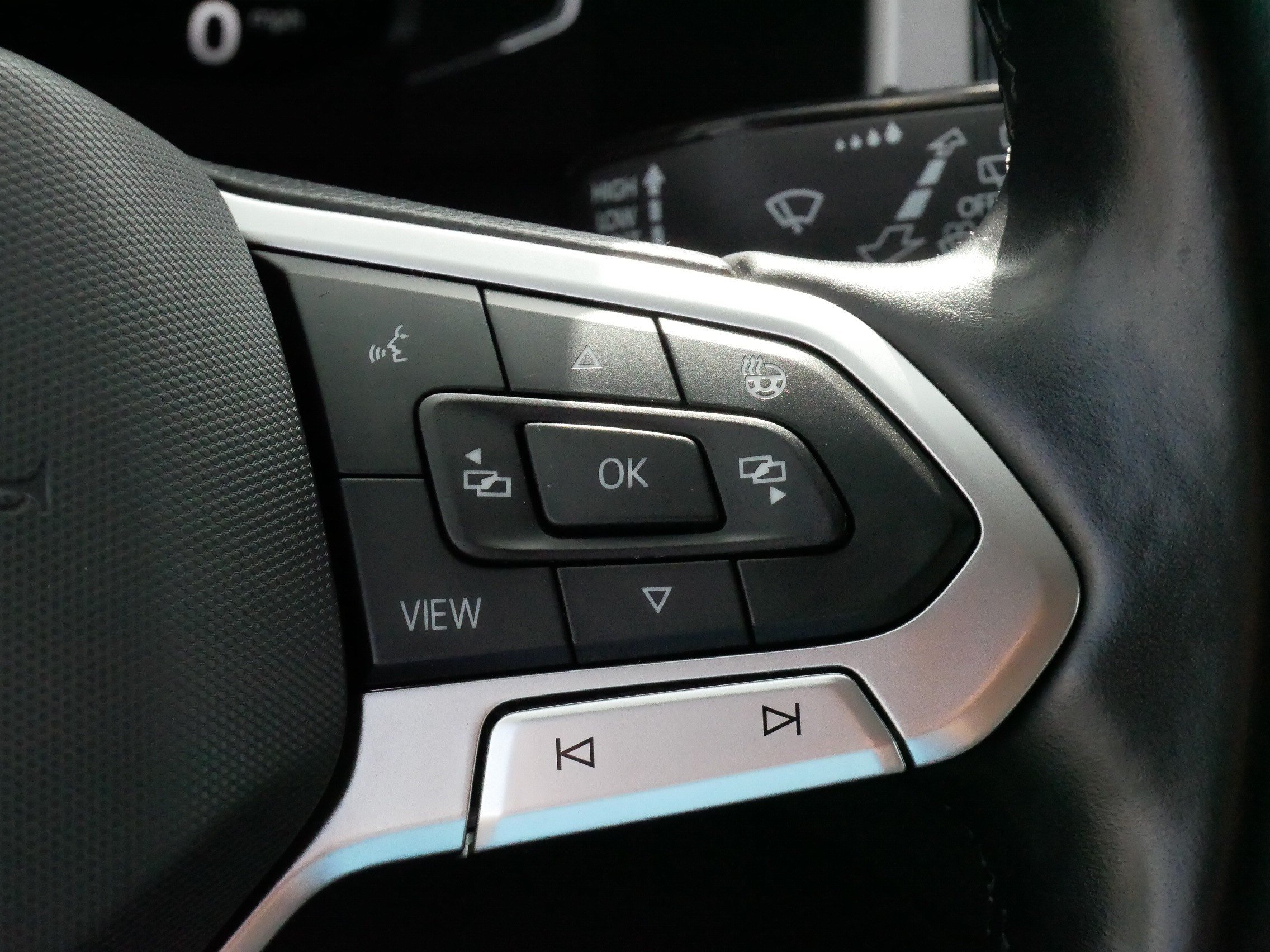 Certified 2021 Volkswagen Atlas SEL AWD/4WD image 25
