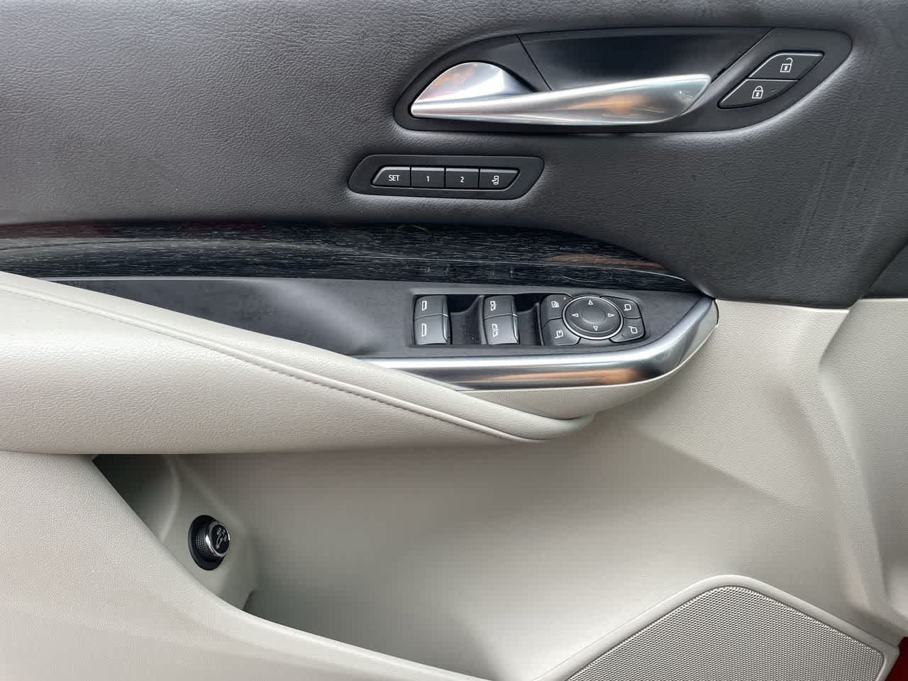 Certified 2022 Cadillac XT4 Premium Luxury w/ Enhanced Visibility Package AWD/4WD image 34
