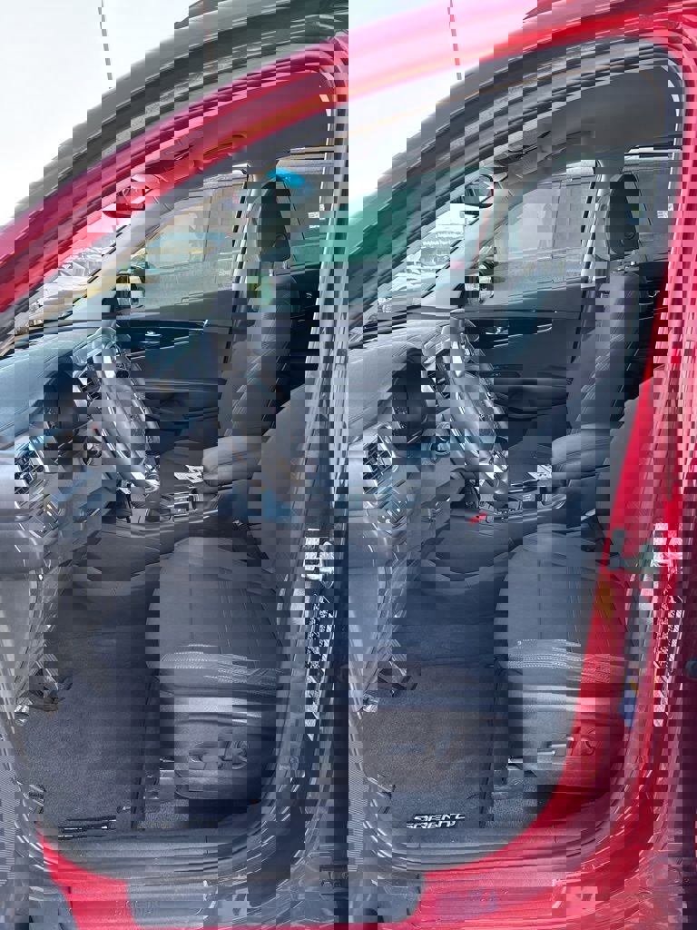 Used 2019 Kia Sorento S image 12