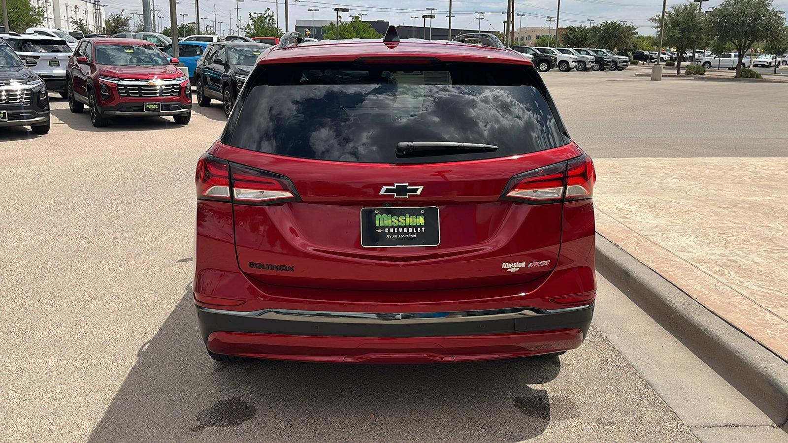 Used 2022 Chevrolet Equinox RS FWD image 7
