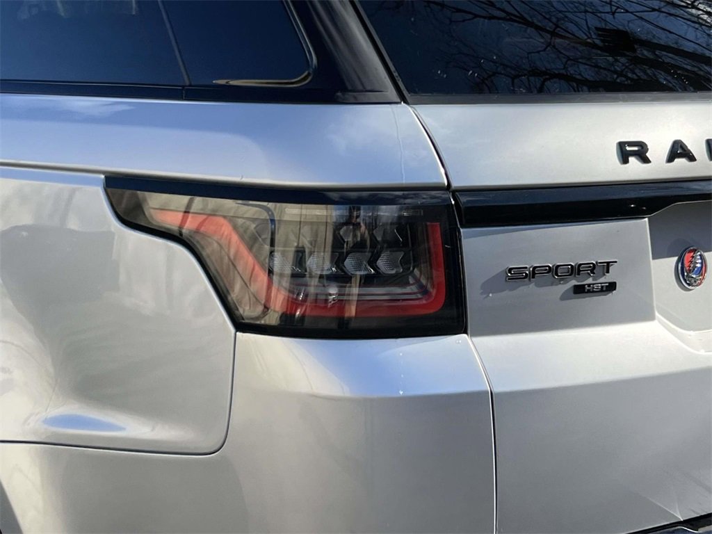 Used 2022 Land Rover Range Rover Sport HST image 9