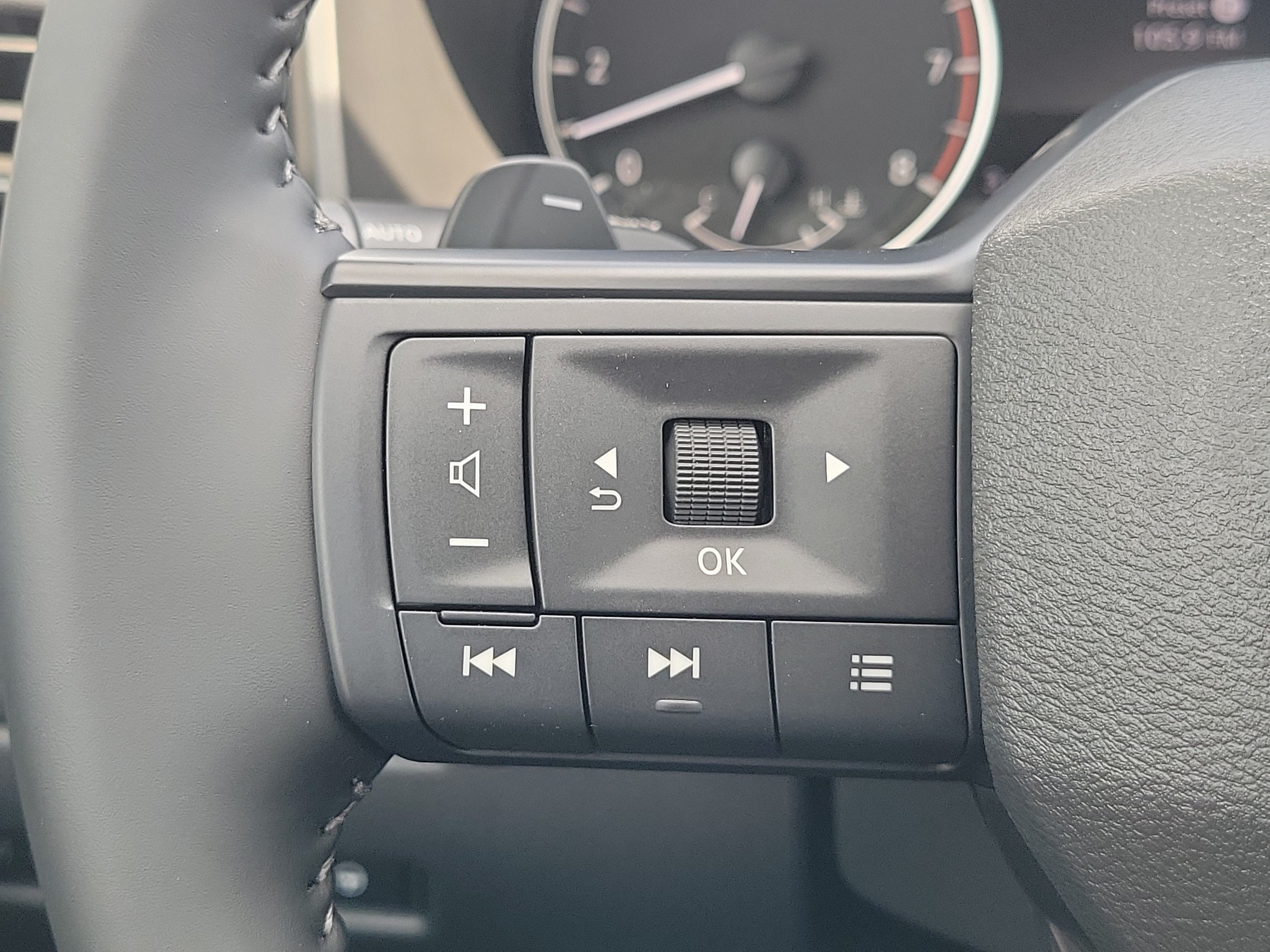New 2027 Nissan Rogue SV FWD image 21