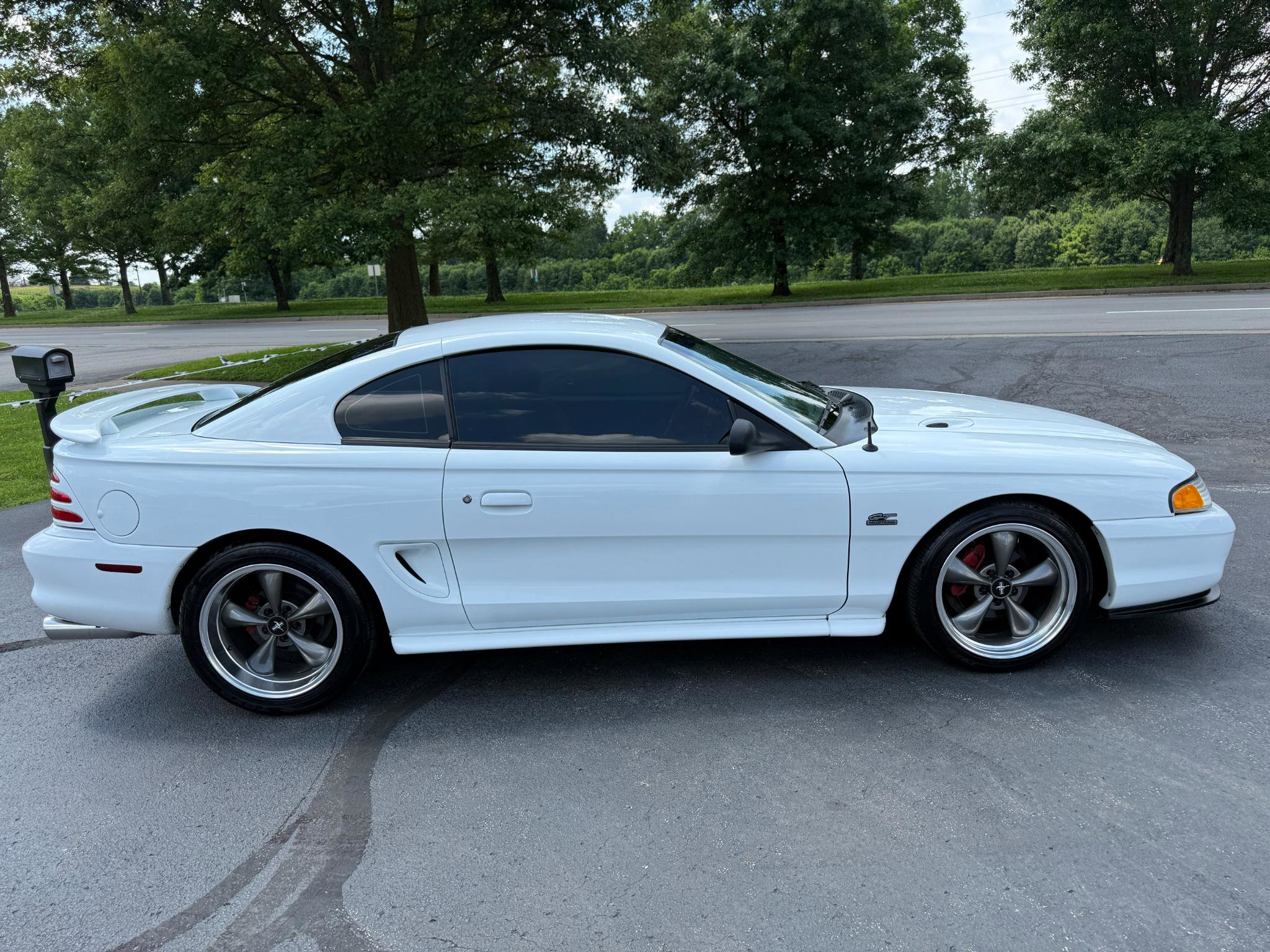 Used 1994 Ford Mustang GT RWD image 11