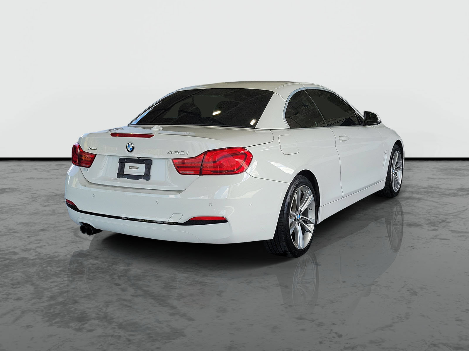 Used 2018 BMW 430i xDrive Convertible AWD/4WD image 2