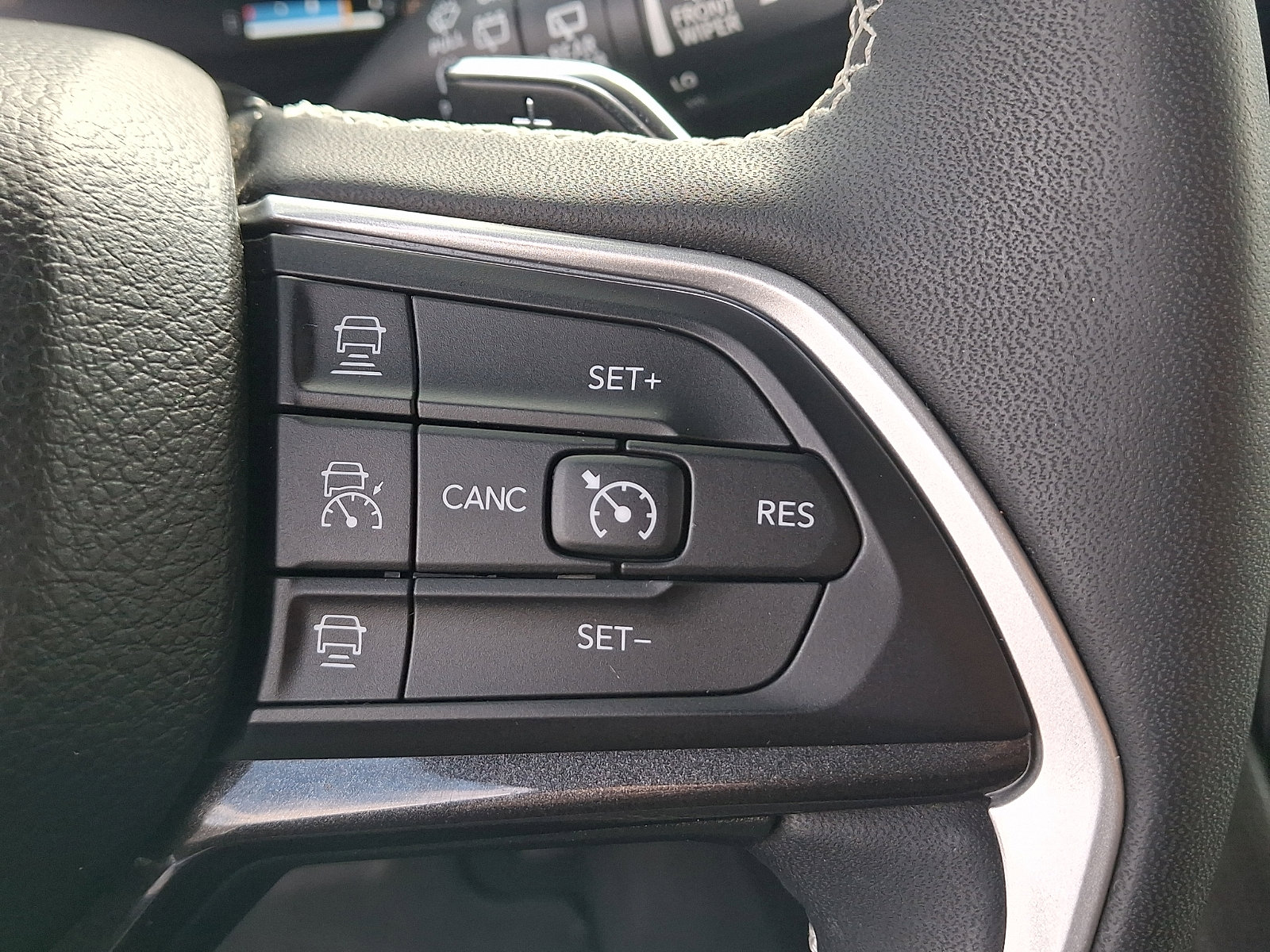 Used 2023 Jeep Grand Cherokee Altitude AWD/4WD image 20