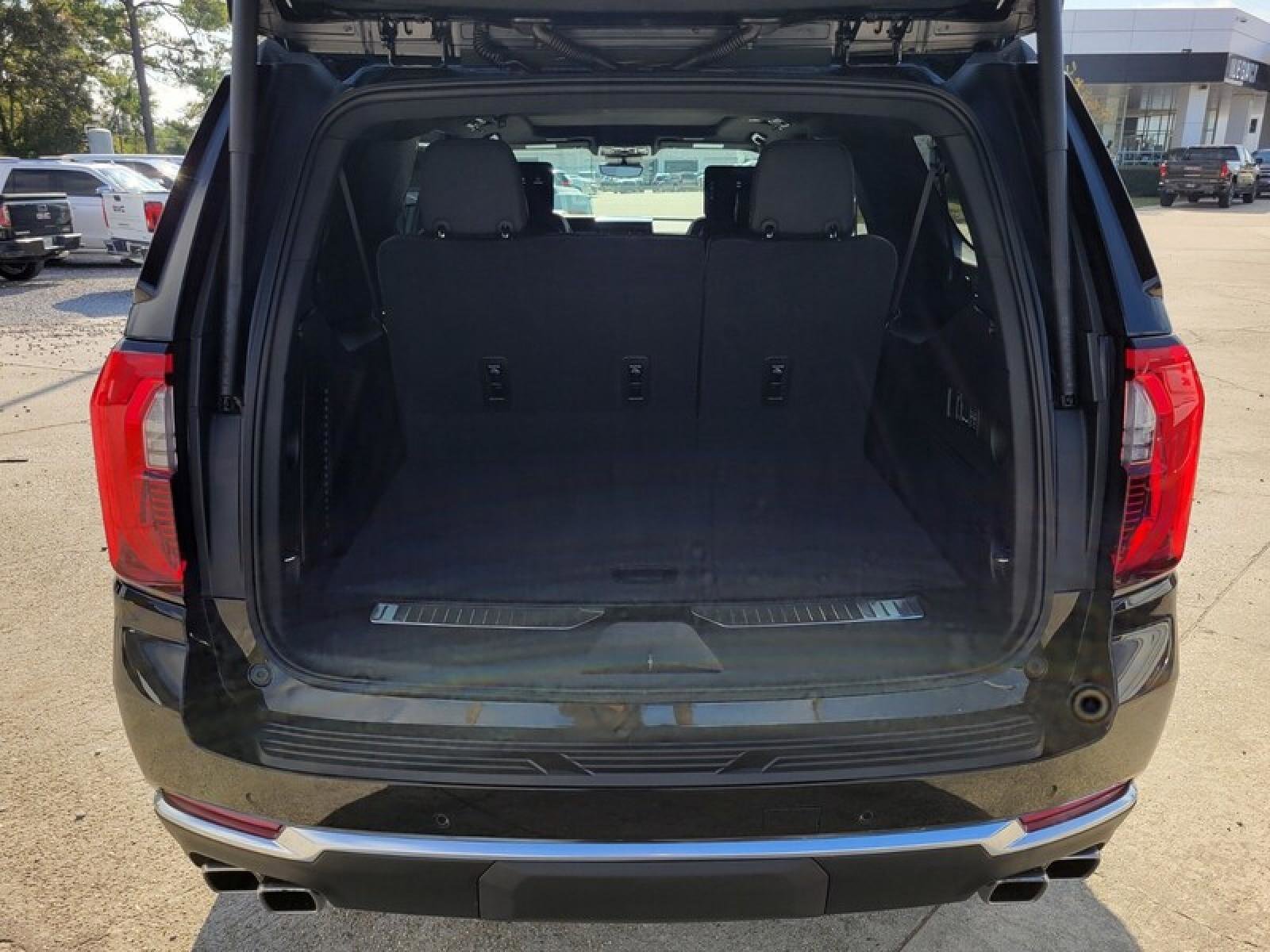 New 2026 GMC Yukon XL Denali image 7