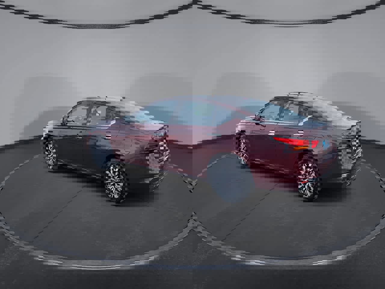 Used 2025 Nissan Altima 2.5 SV image 6