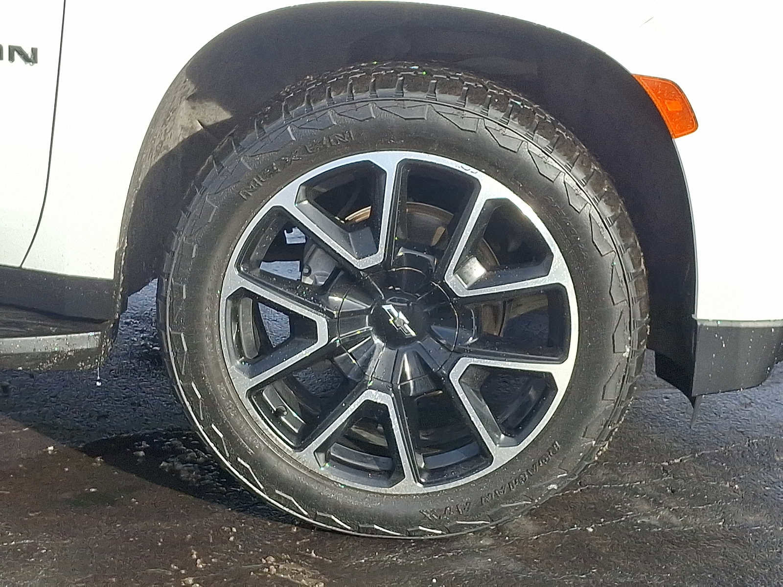 Used 2022 Chevrolet Suburban RST w/ Luxury Package image 8