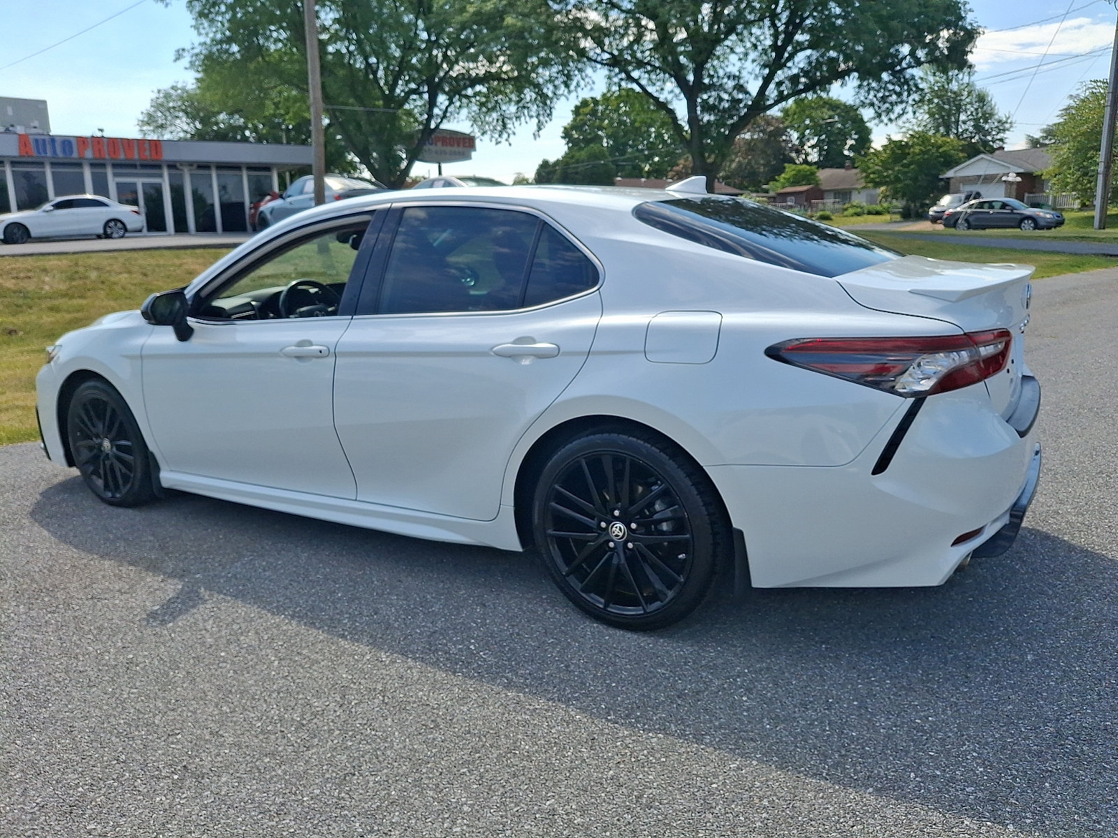 Used 2022 Toyota Camry XSE FWD image 4