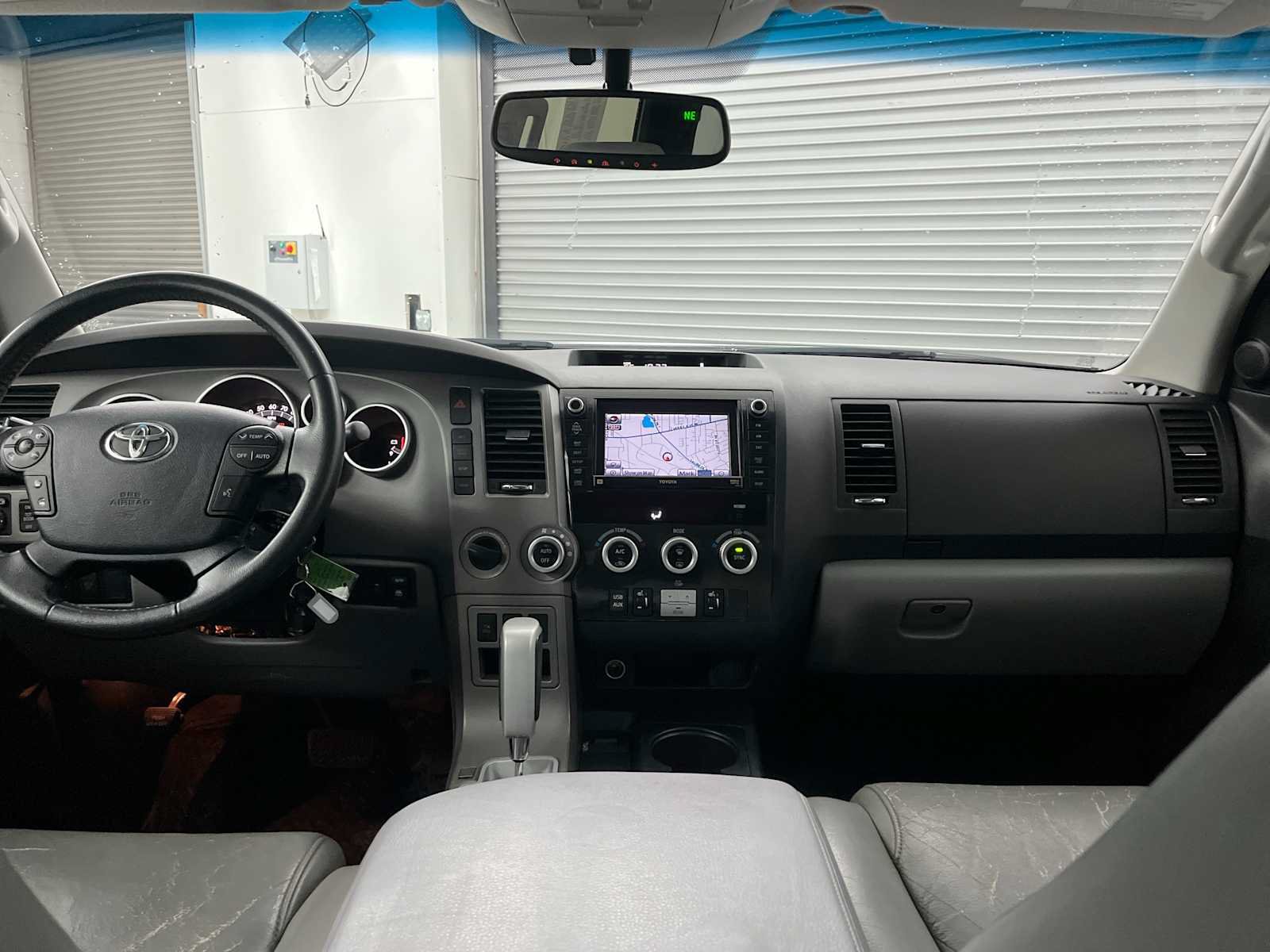 Used 2011 Toyota Sequoia Limited AWD/4WD image 10