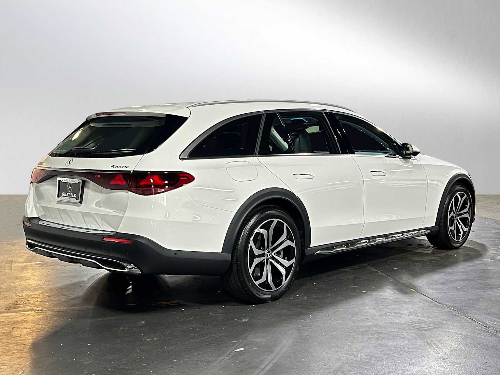 New 2025 Mercedes-Benz E 450 4MATIC All-Terrain Wagon image 3