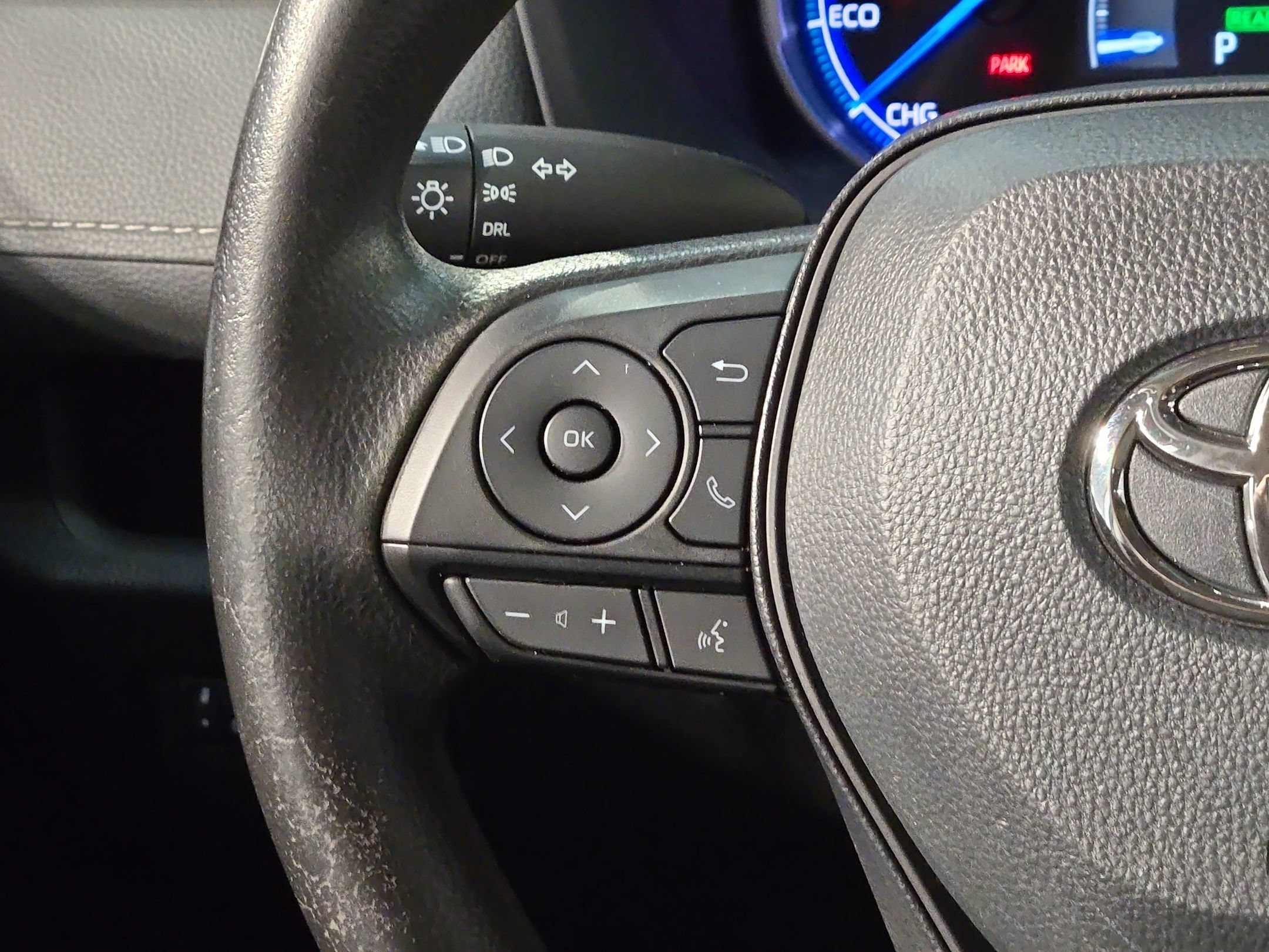 Used 2024 Toyota RAV4 LE AWD/4WD image 27