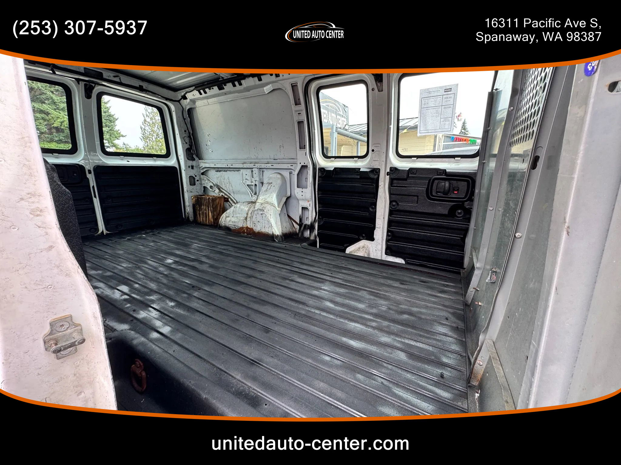 Used 2008 Chevrolet Express 3500 image 10