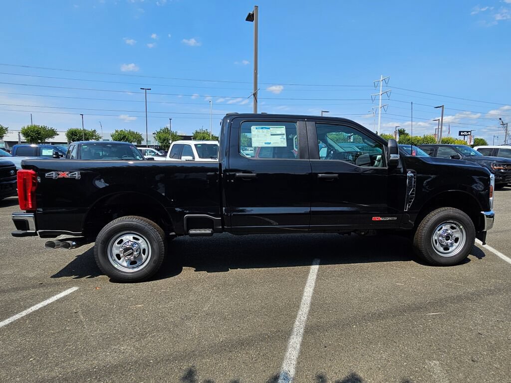New 2026 Ford F350 XL w/ XL Chrome Package AWD/4WD image 4