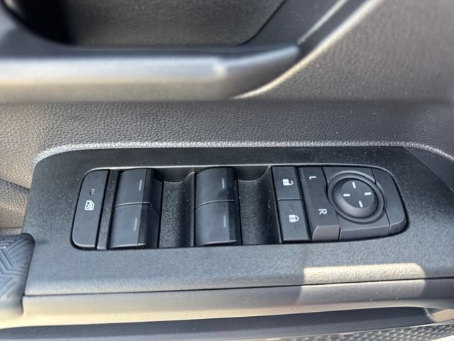 Used 2025 Toyota 4Runner SR5 AWD/4WD image 21