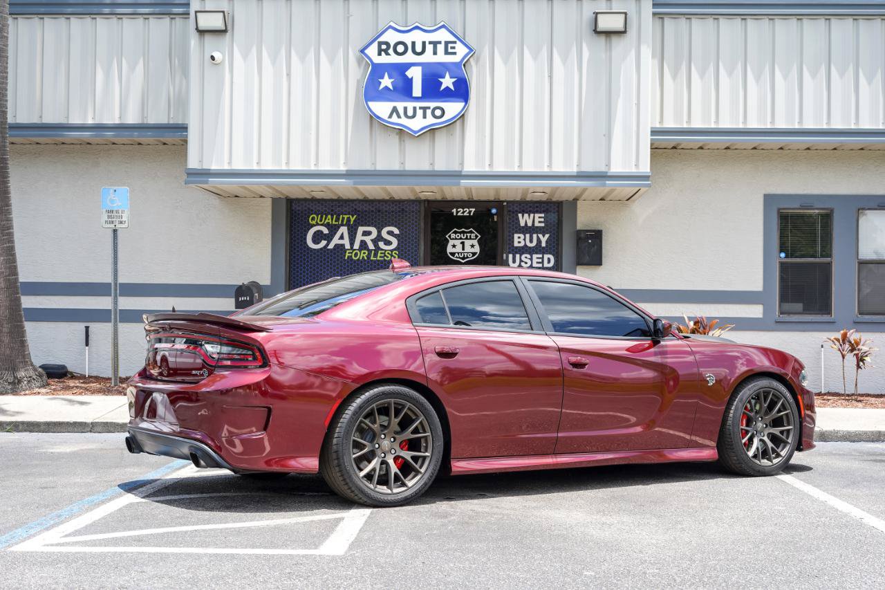 Used 2018 Dodge Charger SRT Hellcat w/ Harman/Kardon Audio Group RWD image 4