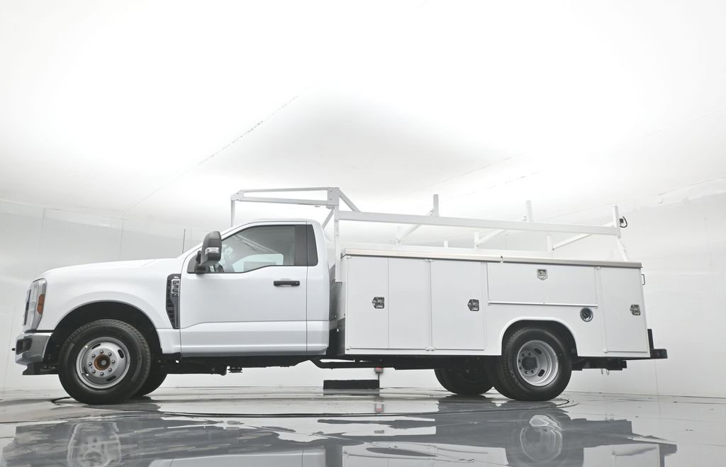 New 2026 Ford F350 XL w/ XL Chrome Package image 7