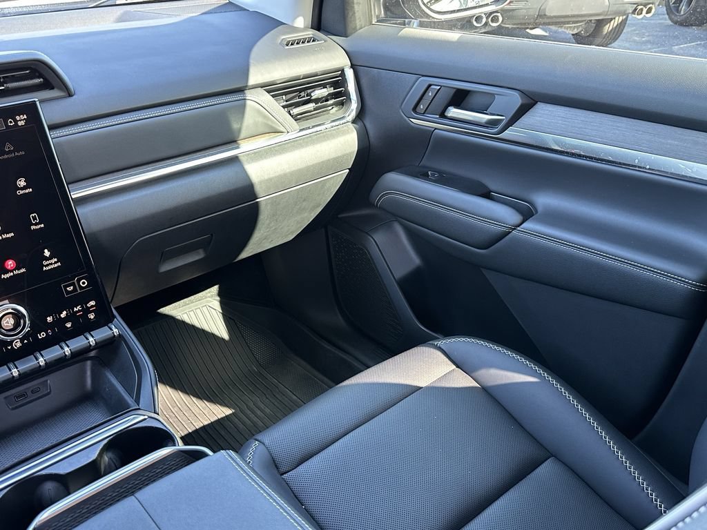 Used 2026 GMC Terrain Denali AWD/4WD image 16