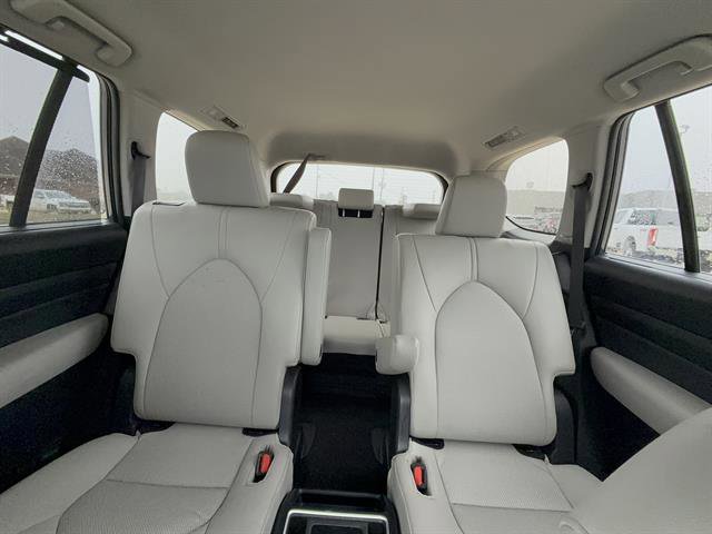 Used 2025 Toyota Grand Highlander XLE image 11