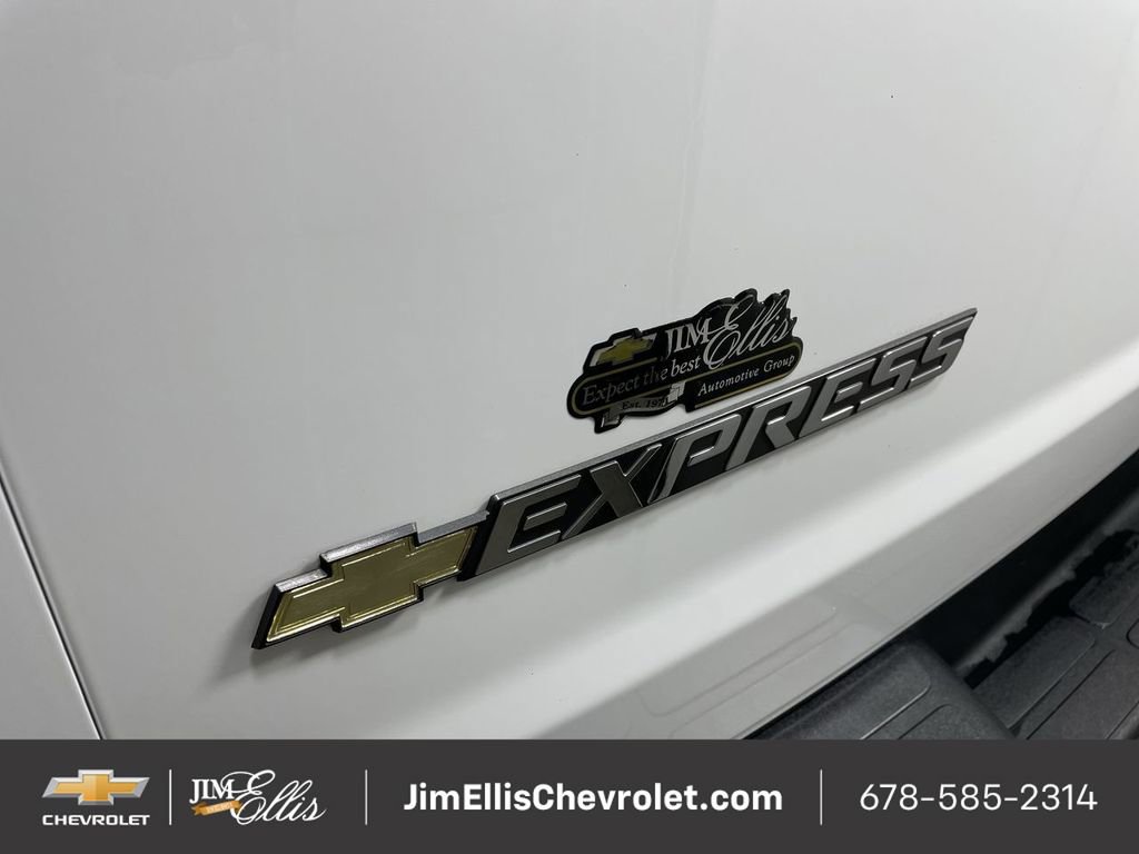Used 2025 Chevrolet Express 3500 LS image 29
