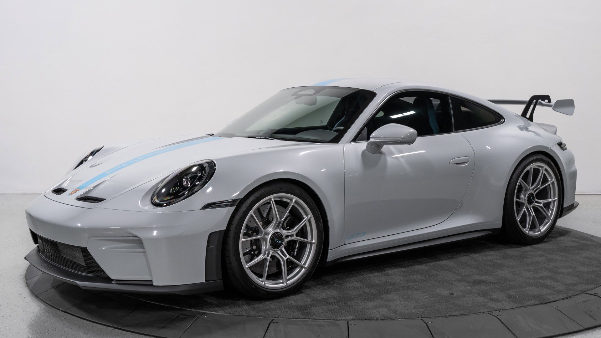 Used 2026 Porsche 911 GT3 image 3