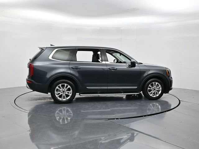 Used 2022 Kia Telluride LX AWD/4WD image 2
