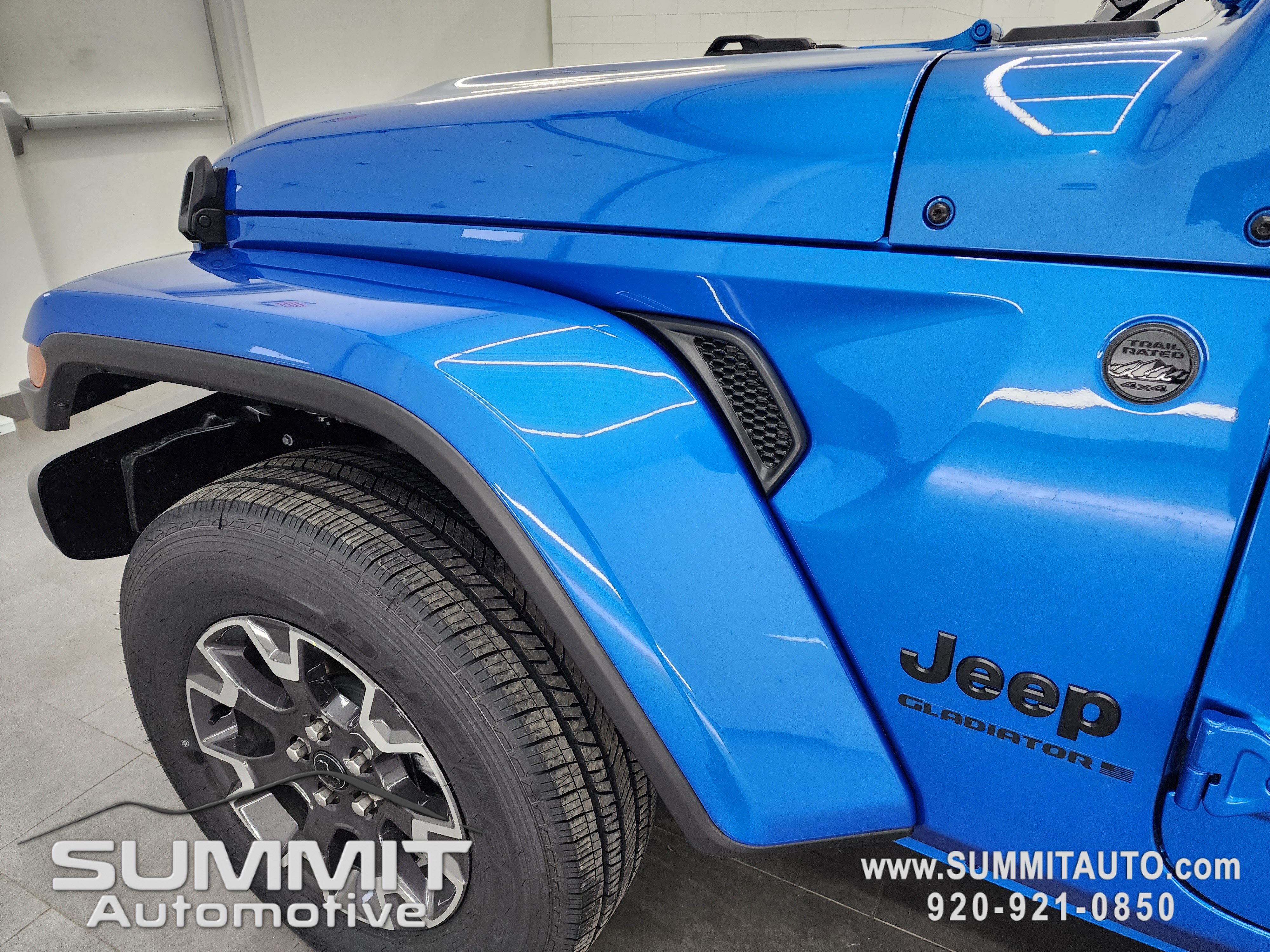 New 2026 Jeep Gladiator Sahara image 30