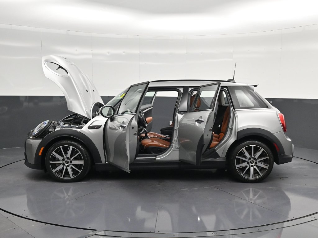 Used 2024 MINI Cooper S w/ Signature Upholstery Package FWD image 37