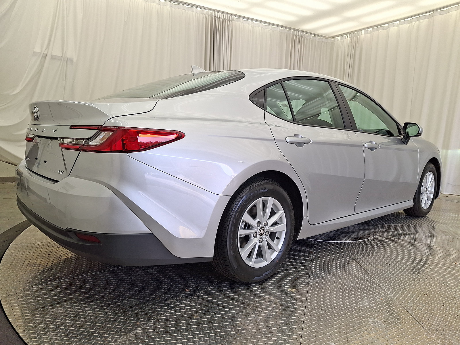 Used 2026 Toyota Camry LE FWD image 16