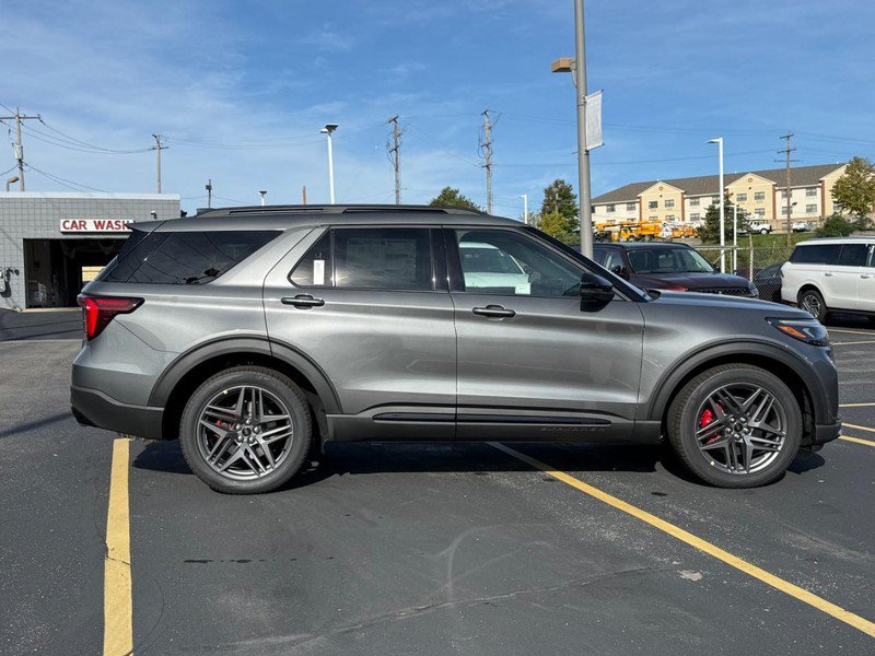 New 2027 Ford Explorer ST w/ Sun And Sound Package AWD/4WD image 2