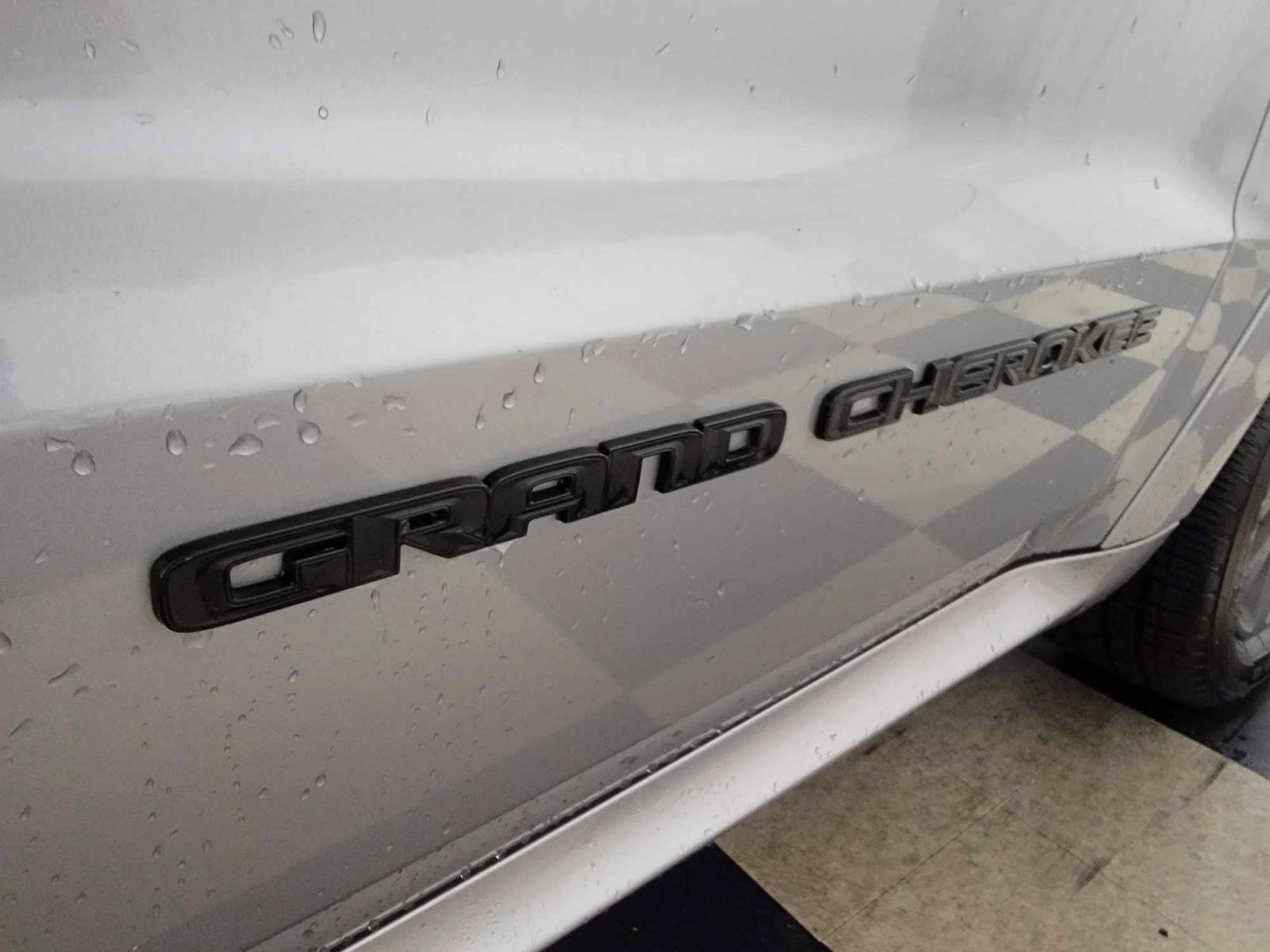 Used 2018 Jeep Grand Cherokee High Altitude image 49