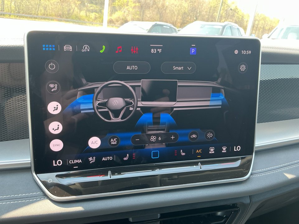 New 2026 Volkswagen Tiguan SE FWD image 18