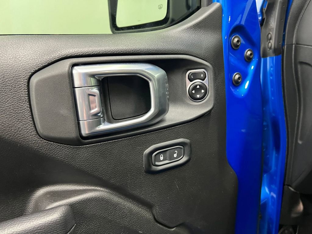 Used 2024 Jeep Wrangler Unlimited Rubicon image 11