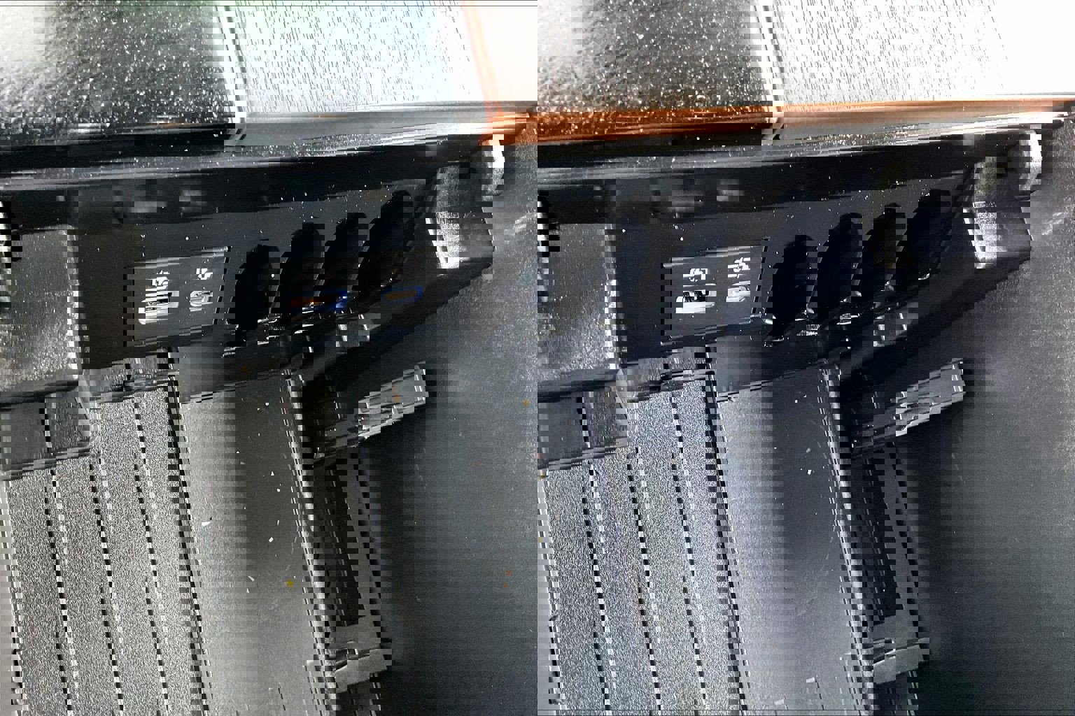 Used 2024 Toyota Sequoia Capstone AWD/4WD image 33