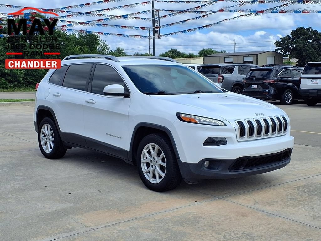Used 2018 Jeep Cherokee Latitude FWD image 19