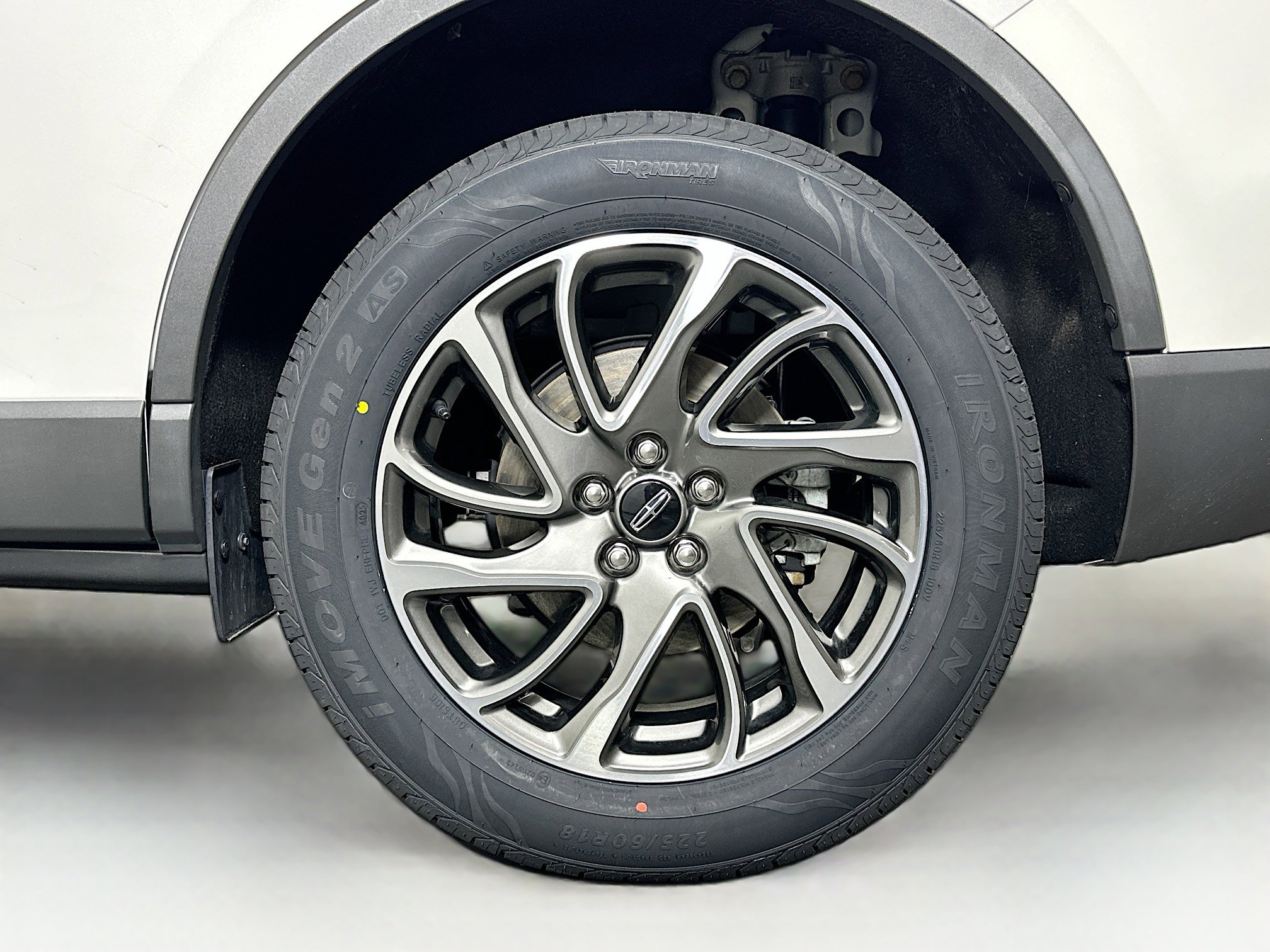 Used 2022 Lincoln Corsair AWD w/ Equipment Group 101A image 11