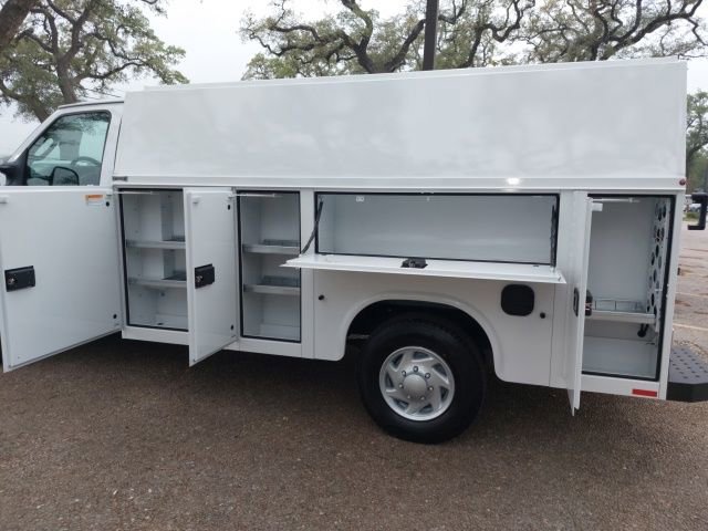 New 2026 Ford E-350 and Econoline 350 Super Duty w/ Power Equipment Group RWD image 11