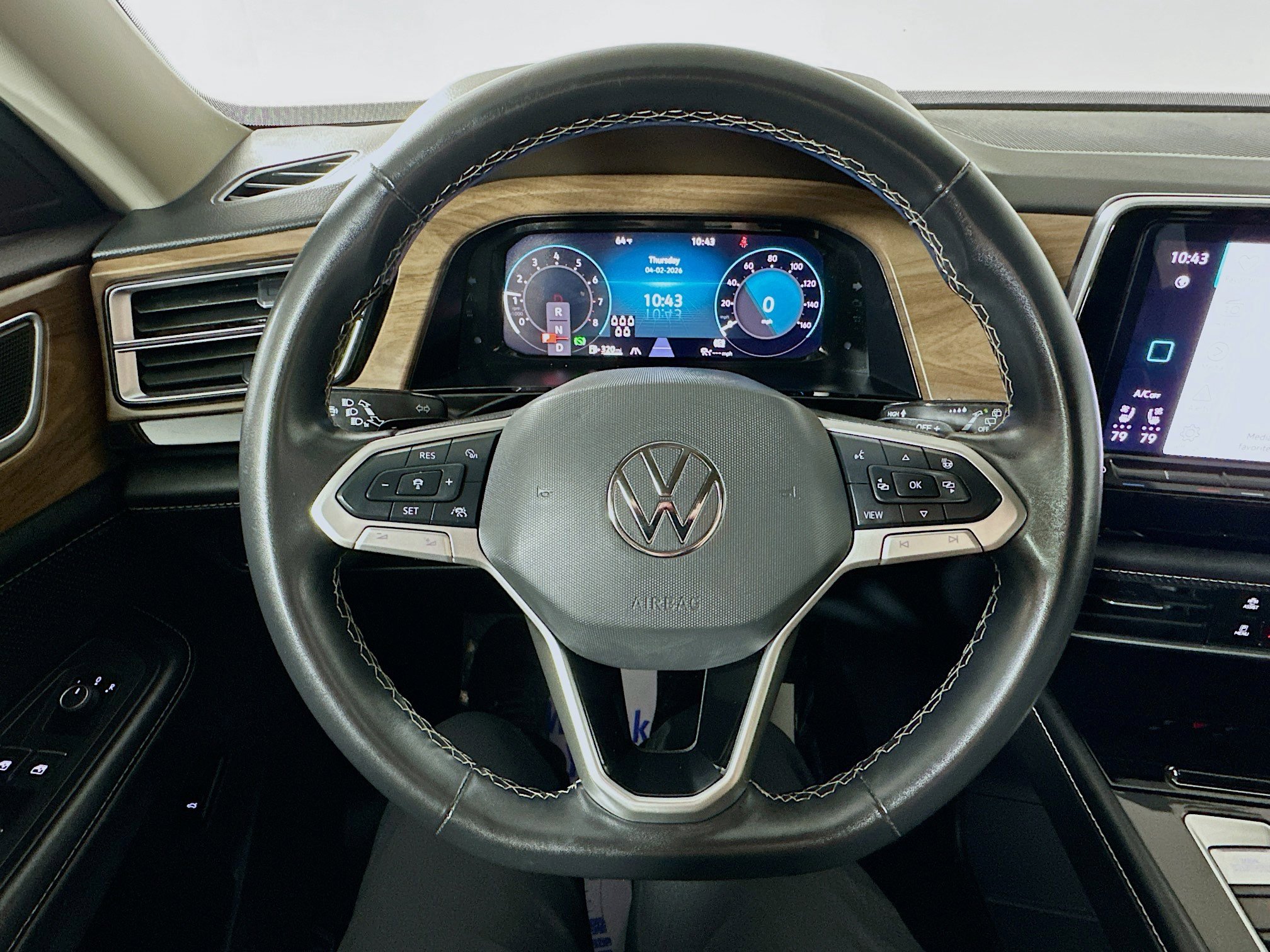 Used 2024 Volkswagen Atlas SE image 11