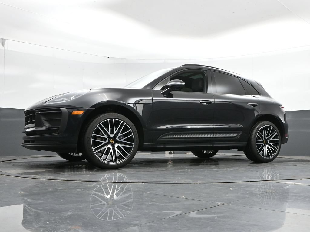 Used 2022 Porsche Macan AWD/4WD image 43
