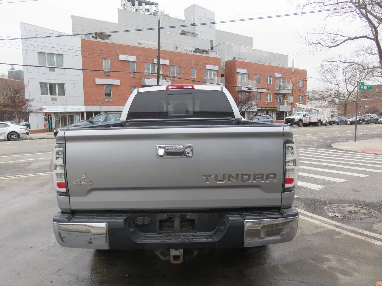 Used 2014 Toyota Tundra SR5 w/ SR5 Upgrade Package AWD/4WD image 9