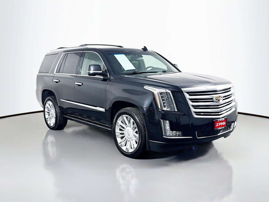 Used 2016 Cadillac Escalade Platinum AWD/4WD image 7