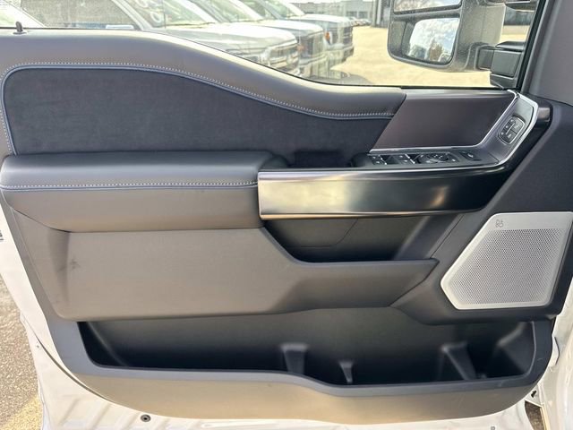 New 2026 Ford F250 Platinum w/ FX4 Off-Road Package image 18