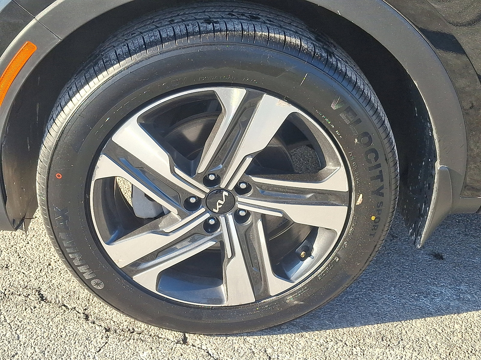 Certified 2022 Kia Sorento EX w/ Panoramic Sunroof Package image 8