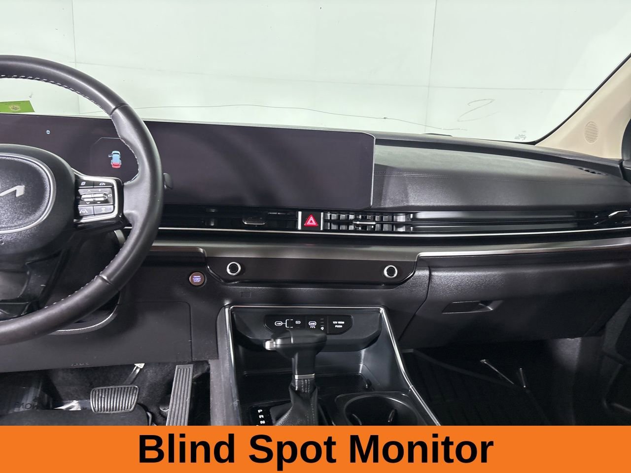 Used 2026 Kia Carnival SX w/ SX Dark Edition Package image 21